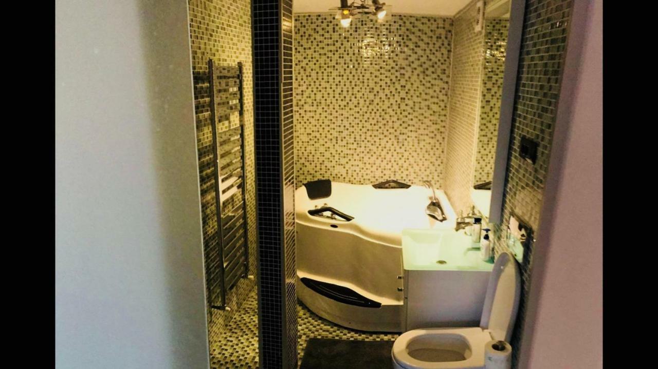 Eric Apartment 100 Bucharest Luaran gambar